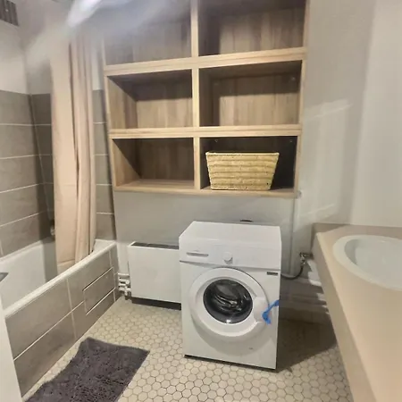 아파트 Large For 10 People Saint Fargeau *