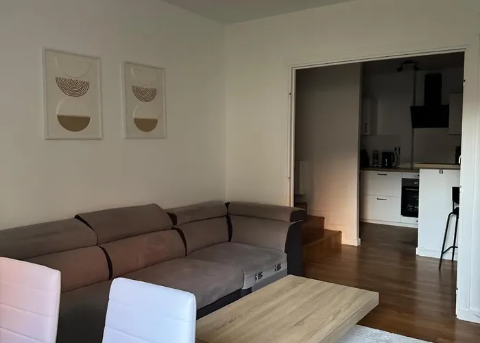 Appartamento Large For 10 People Saint Fargeau Parigi